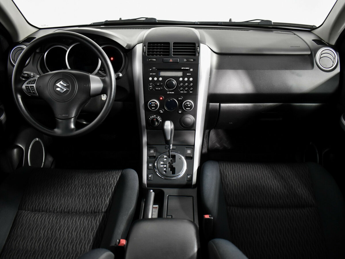 Suzuki Grand Vitara с пробегом — 2014 год. Фото: #12