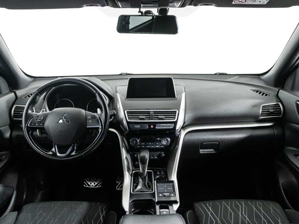 Mitsubishi Eclipse Cross с пробегом — 2019 год. Фото: #12