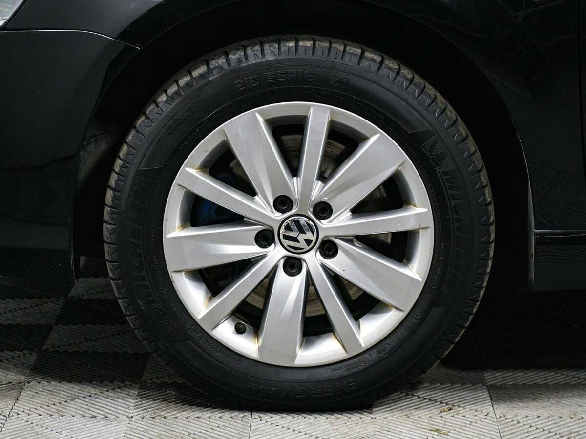 Volkswagen Passat с пробегом — 2013 год. Фото: #13