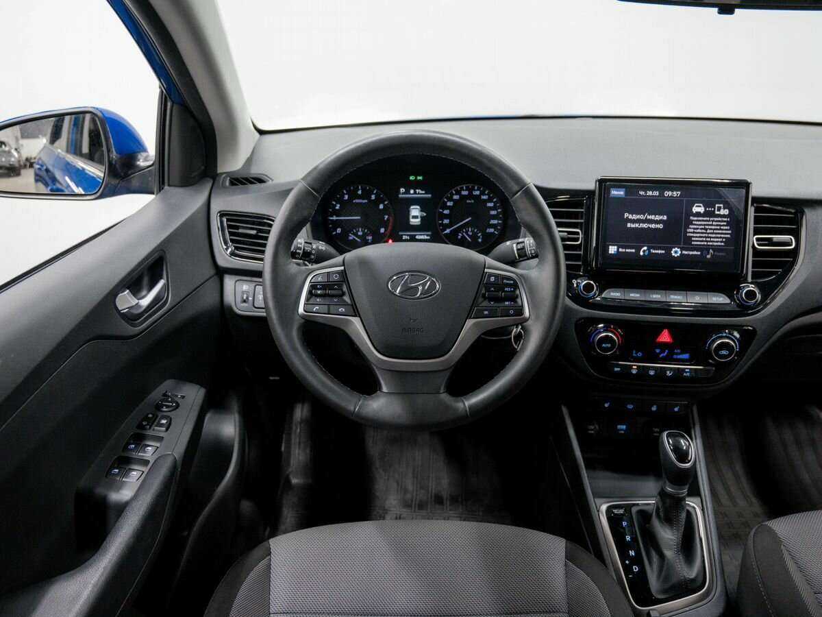 Hyundai Solaris с пробегом — 2020 год. Фото: #9