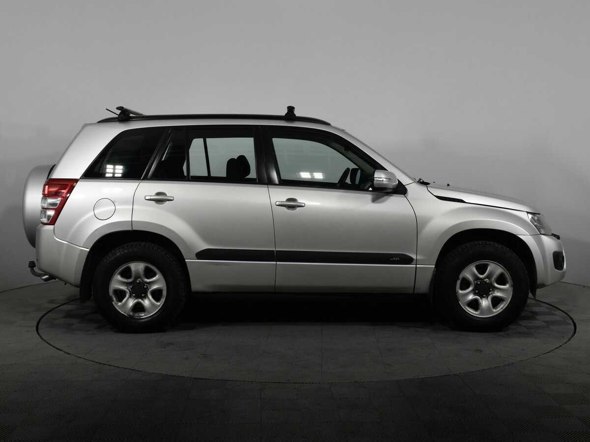 Suzuki Grand Vitara с пробегом — 2013 год. Фото: #4