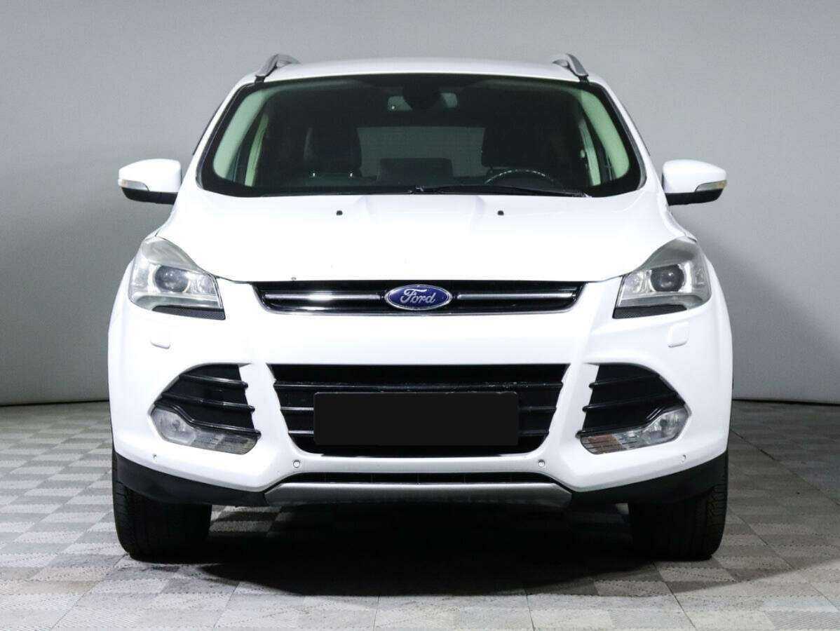 Ford Kuga с пробегом — 2015 год. Фото: #1
