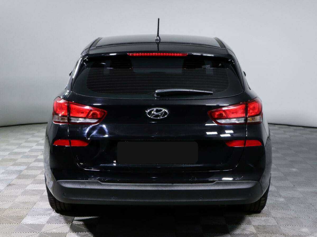 Hyundai i30 с пробегом — 2022 год. Фото: #4