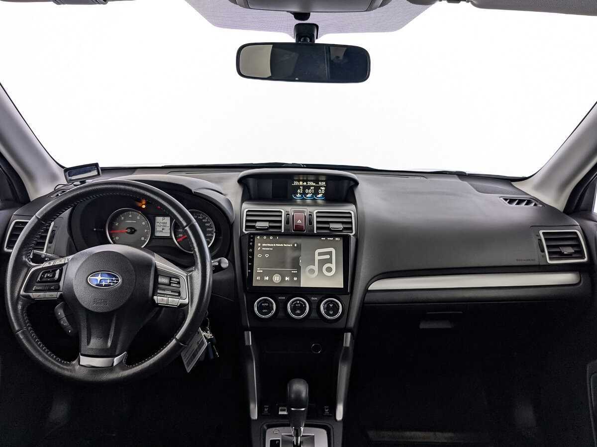 Subaru Forester с пробегом — 2015 год. Фото: #9