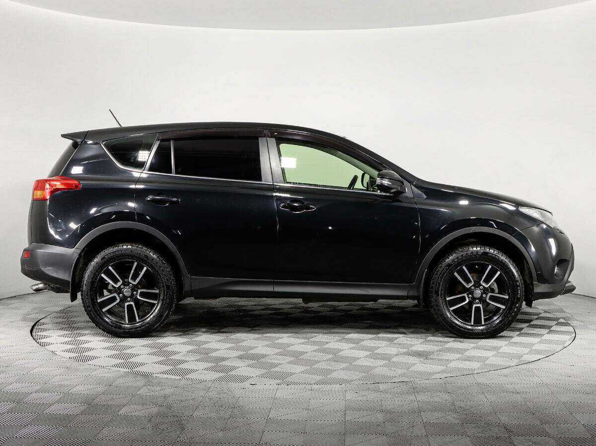 Toyota RAV4 с пробегом — 2013 год. Фото: #3