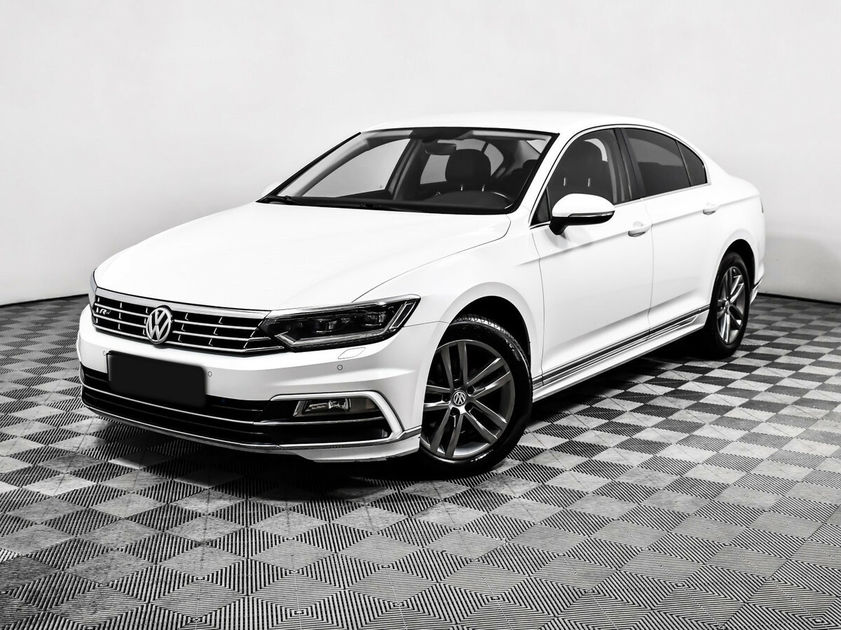 Volkswagen Passat с пробегом — 2018 год. Фото: #0