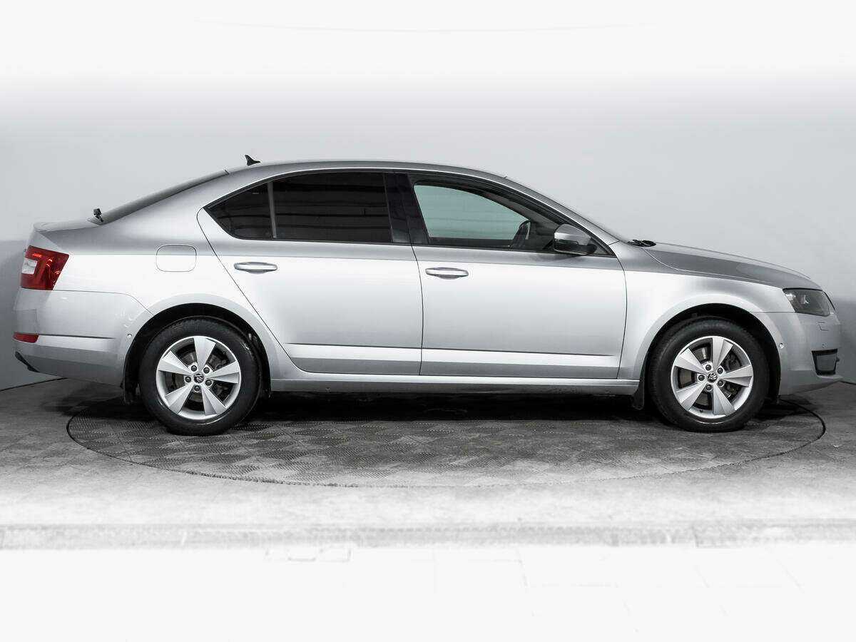 Skoda Octavia с пробегом — 2013 год. Фото: #3