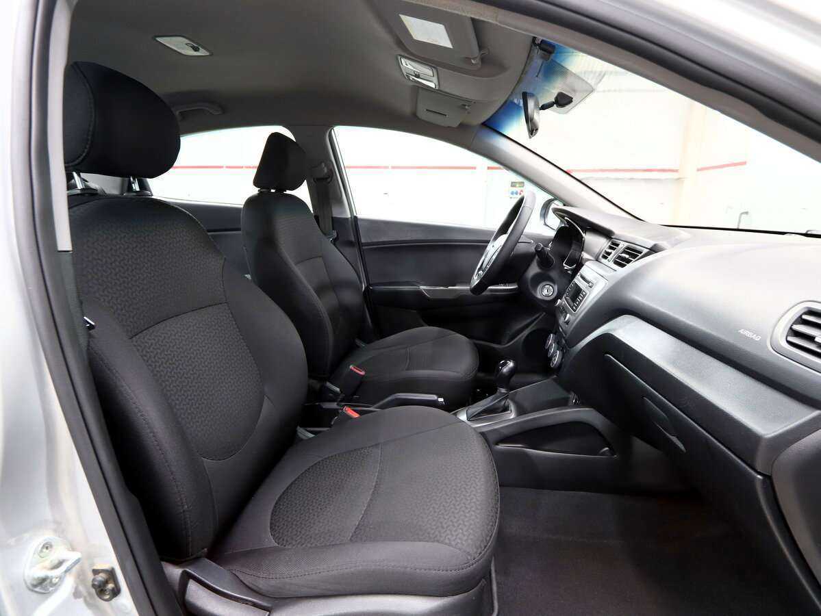 Kia Rio с пробегом — 2016 год. Фото: #9