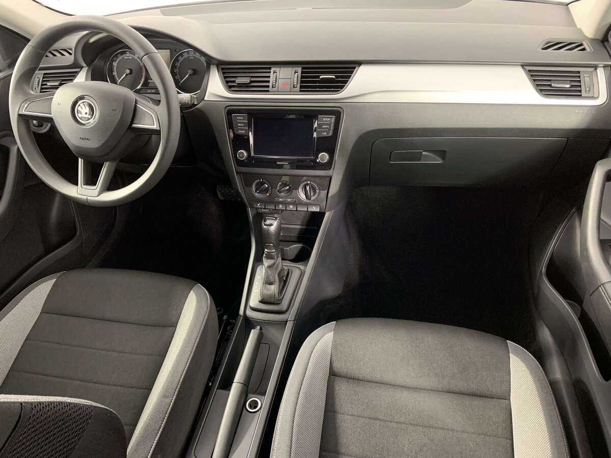 Skoda Rapid с пробегом — 2019 год. Фото: #8
