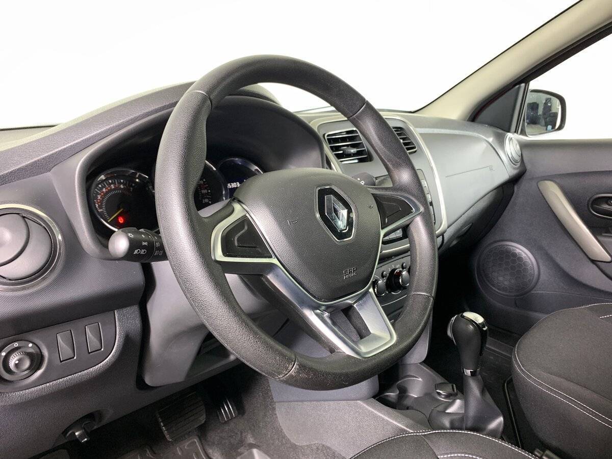 Renault Sandero с пробегом — 2021 год. Фото: #10