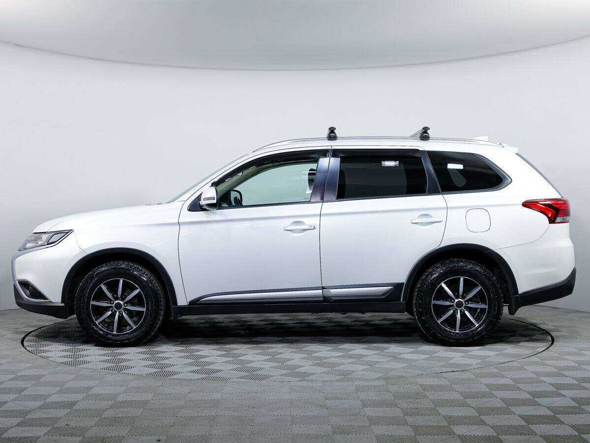 Mitsubishi Outlander с пробегом — 2018 год. Фото: #7