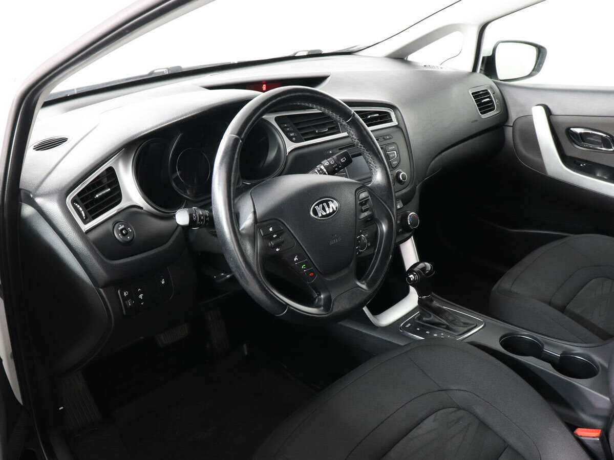 Kia Ceed с пробегом — 2017 год. Фото: #7