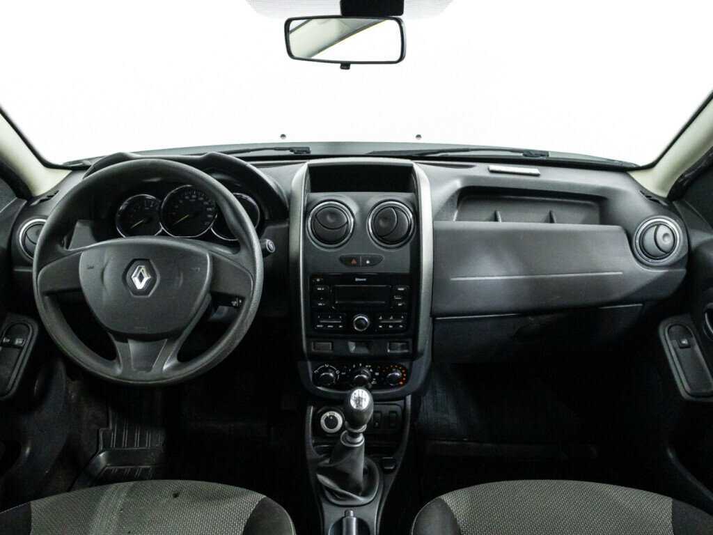 Renault Duster с пробегом — 2017 год. Фото: #9