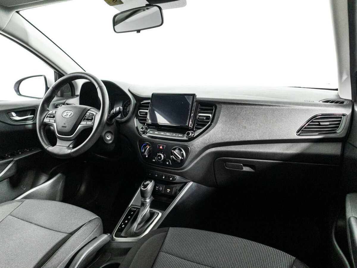 Hyundai Solaris с пробегом — 2022 год. Фото: #8