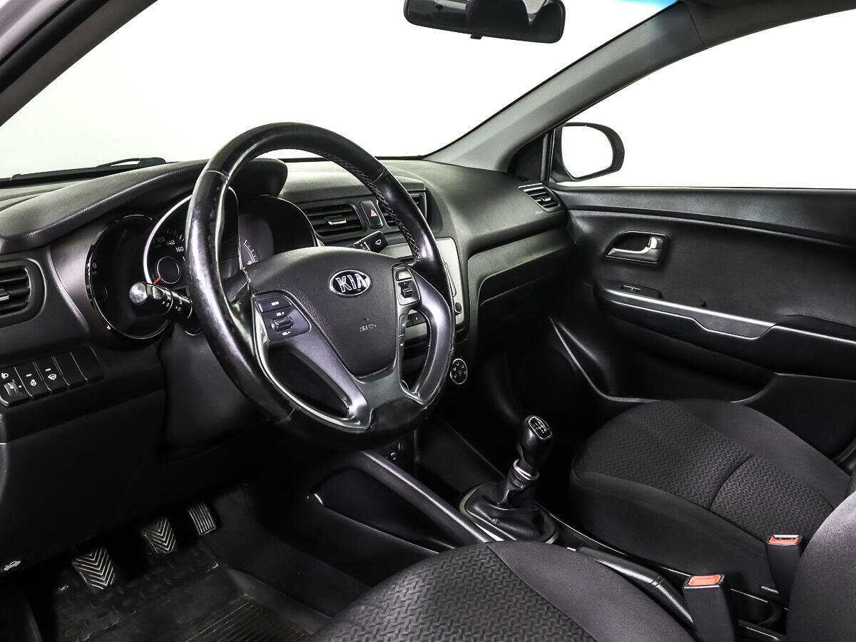 Kia Rio с пробегом — 2016 год. Фото: #12