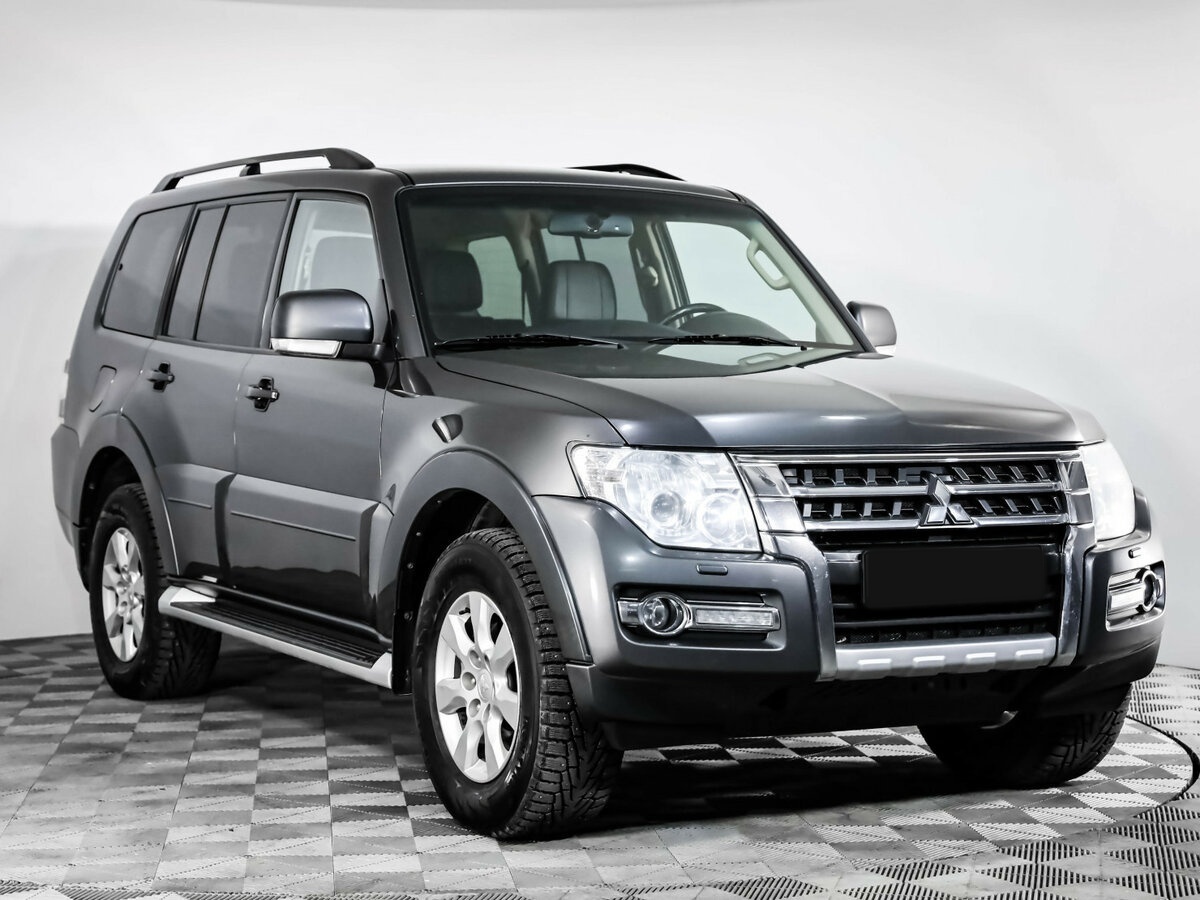 Mitsubishi Pajero с пробегом — 2015 год. Фото: #2