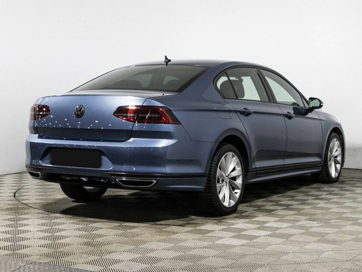 Volkswagen Passat с пробегом — 2017 год. Фото: #4