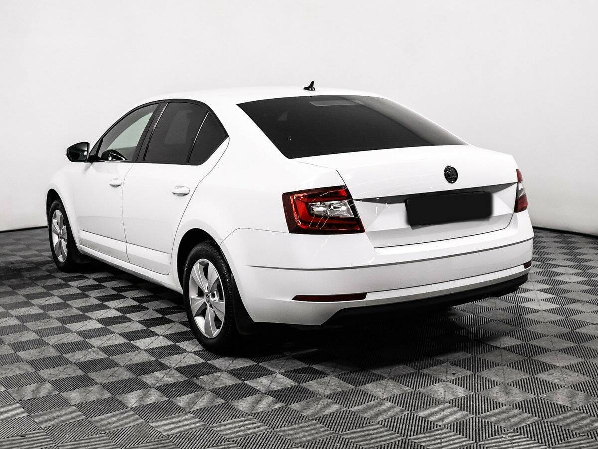 Skoda Octavia с пробегом — 2017 год. Фото: #6