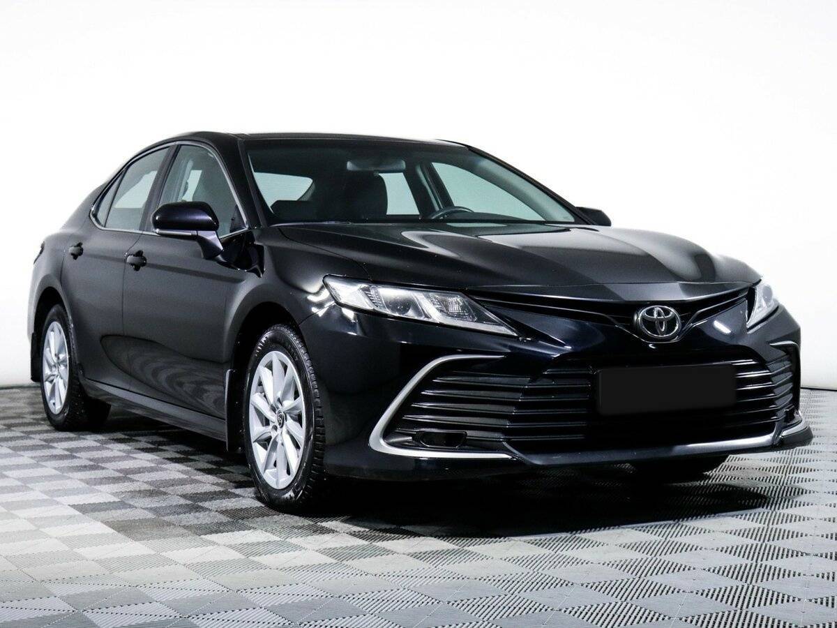 Toyota Camry с пробегом — 2021 год. Фото: #2