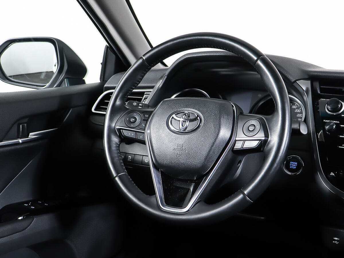 Toyota Camry с пробегом — 2020 год. Фото: #14