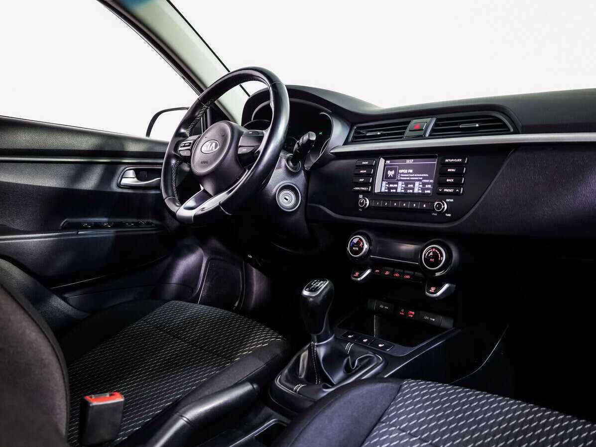 Kia Rio с пробегом — 2018 год. Фото: #7