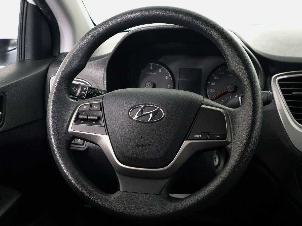 Hyundai Solaris с пробегом — 2020 год. Фото: #11