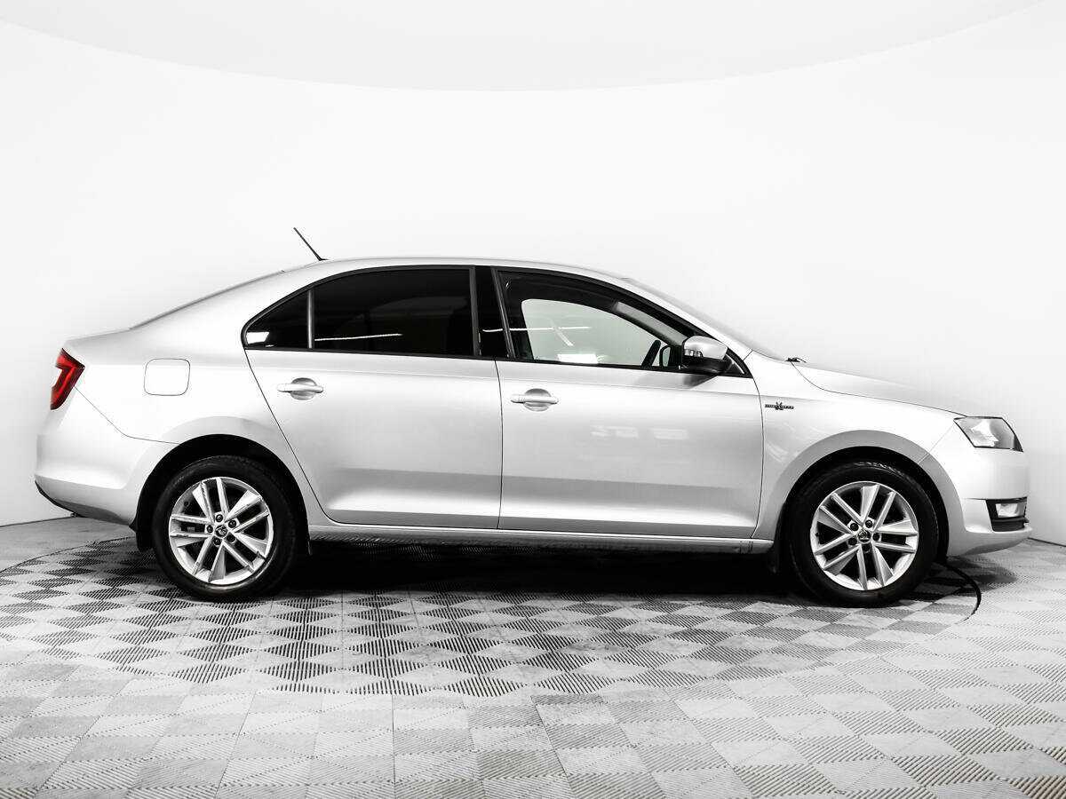Skoda Rapid с пробегом — 2019 год. Фото: #3