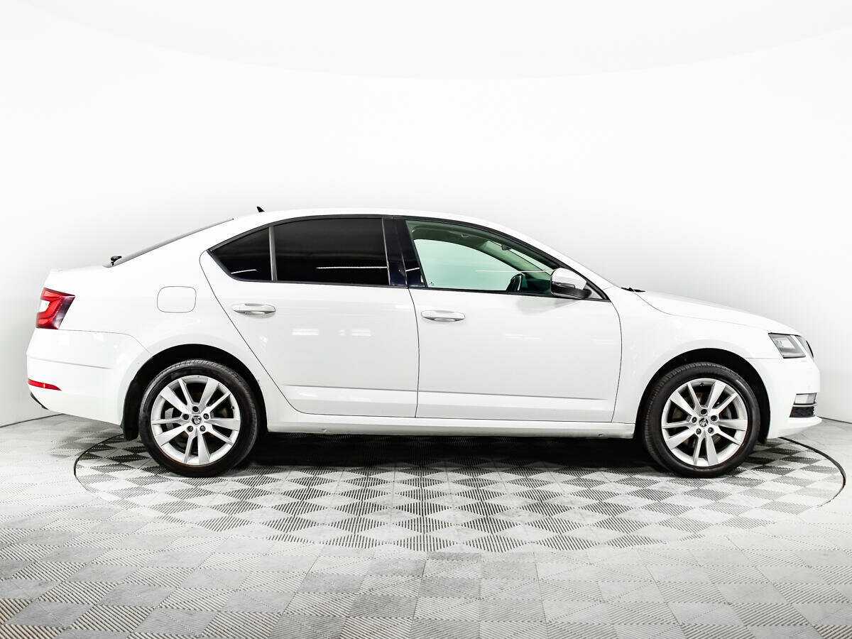 Skoda Octavia с пробегом — 2017 год. Фото: #3