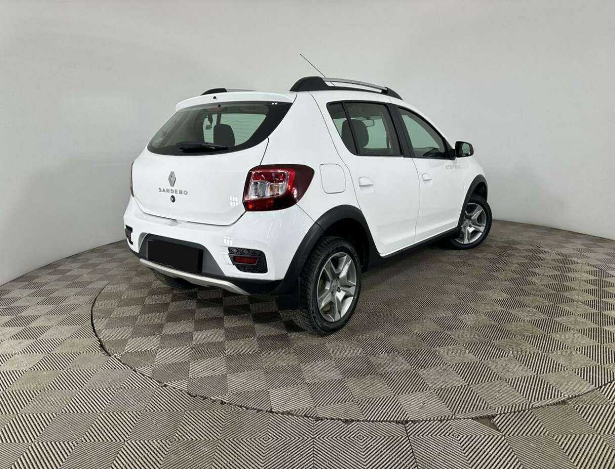 Renault Sandero с пробегом — 2019 год. Фото: #5