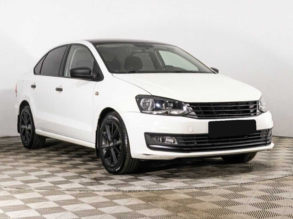 Volkswagen Polo с пробегом — 2015 год. Фото: #2