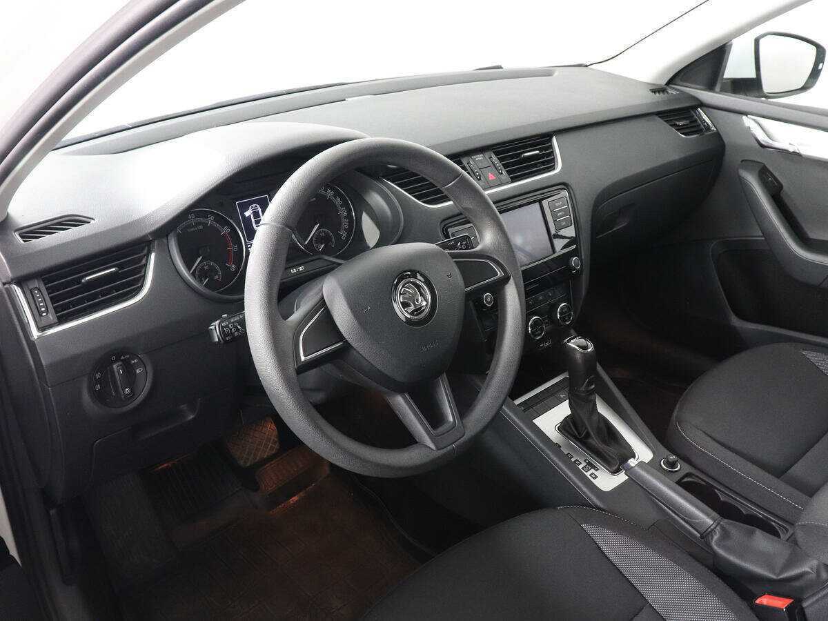 Skoda Octavia с пробегом — 2019 год. Фото: #8