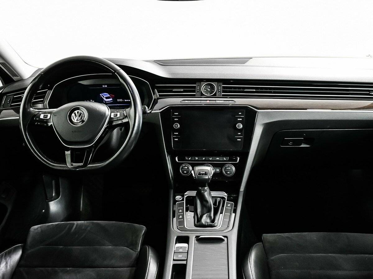 Volkswagen Passat с пробегом — 2017 год. Фото: #10