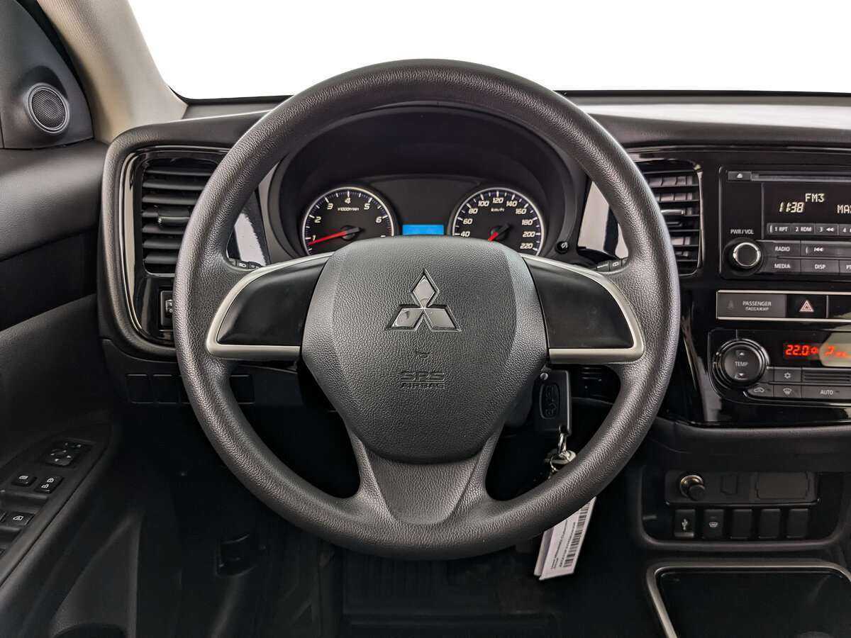 Mitsubishi Outlander с пробегом — 2019 год. Фото: #17