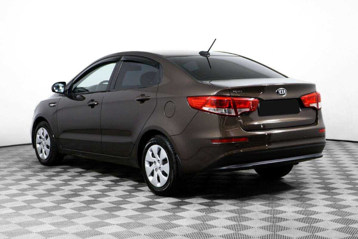 Kia Rio с пробегом — 2016 год. Фото: #6