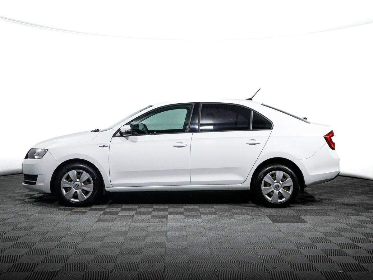 Skoda Rapid с пробегом — 2019 год. Фото: #7