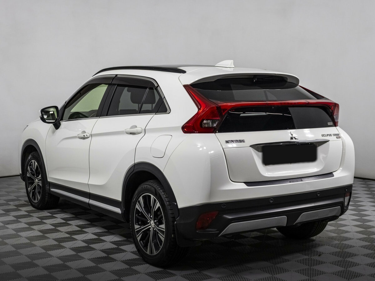 Mitsubishi Eclipse Cross с пробегом — 2018 год. Фото: #5