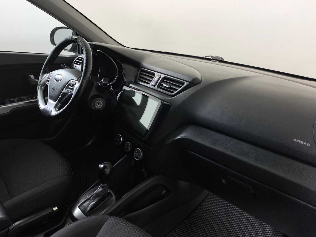 Kia Rio с пробегом — 2015 год. Фото: #12