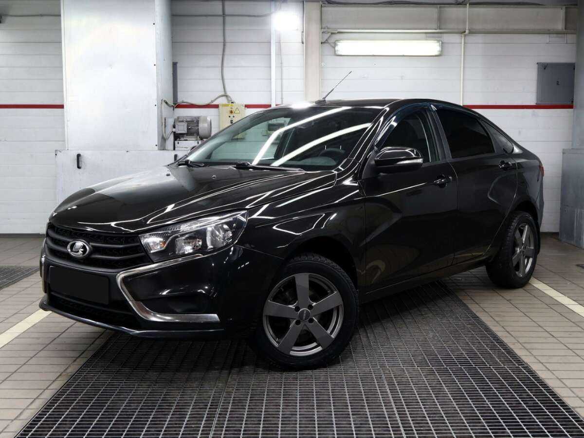 Lada (ВАЗ) Vesta с пробегом — 2015 год. Посмотреть фото