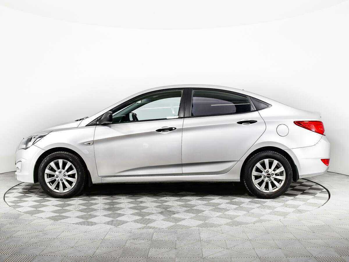 Hyundai Solaris с пробегом — 2014 год. Фото: #7