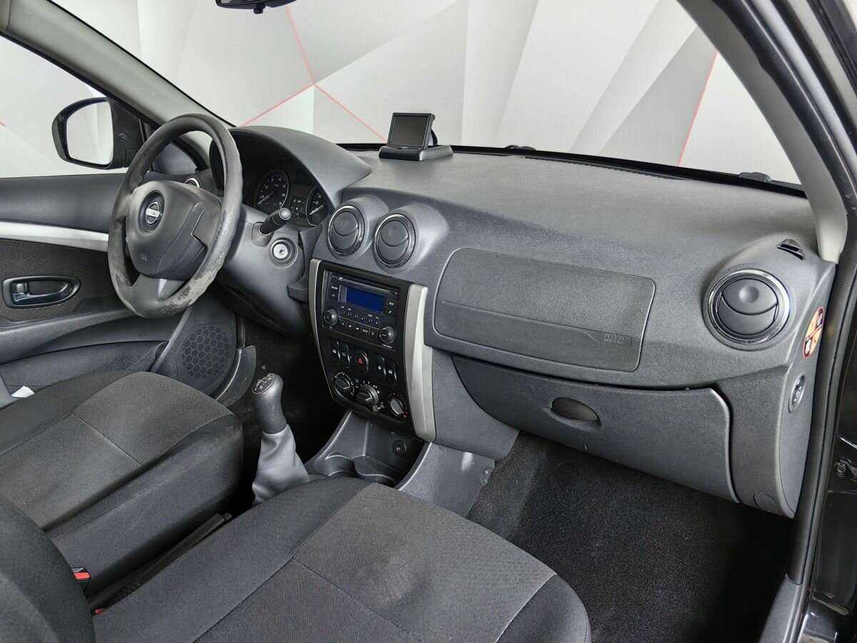 Nissan Almera с пробегом — 2018 год. Фото: #8