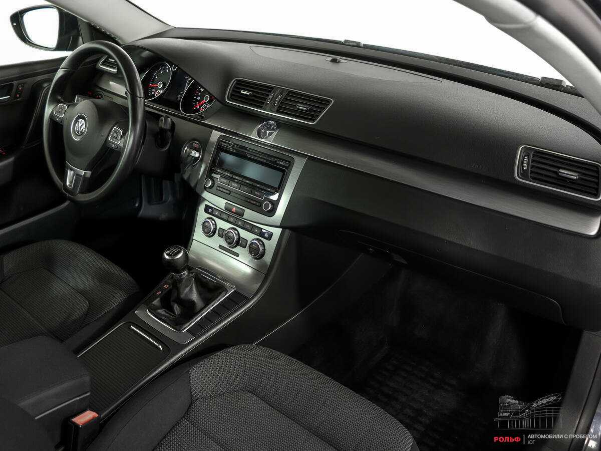 Volkswagen Passat с пробегом — 2012 год. Фото: #7
