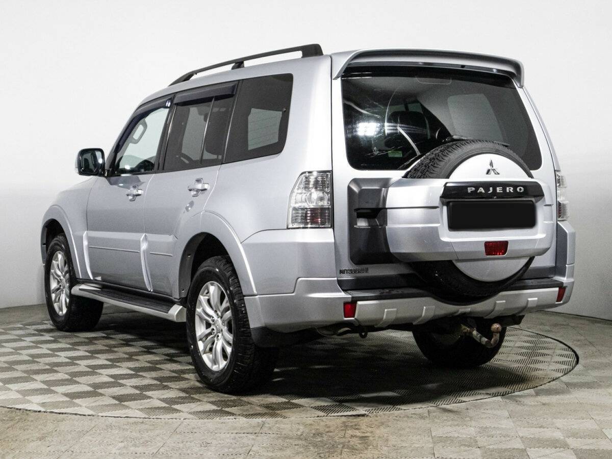 Mitsubishi Pajero с пробегом — 2012 год. Фото: #6