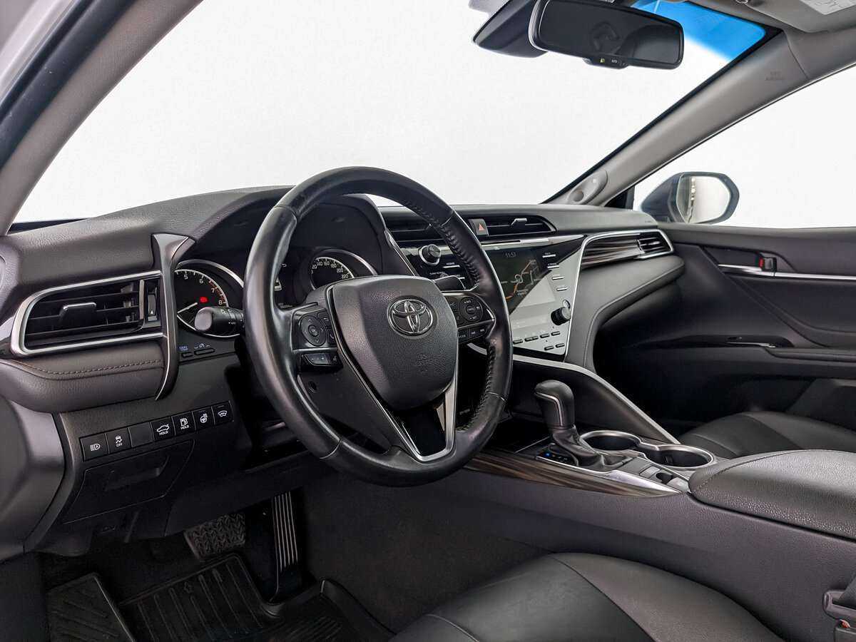 Toyota Camry с пробегом — 2019 год. Фото: #15
