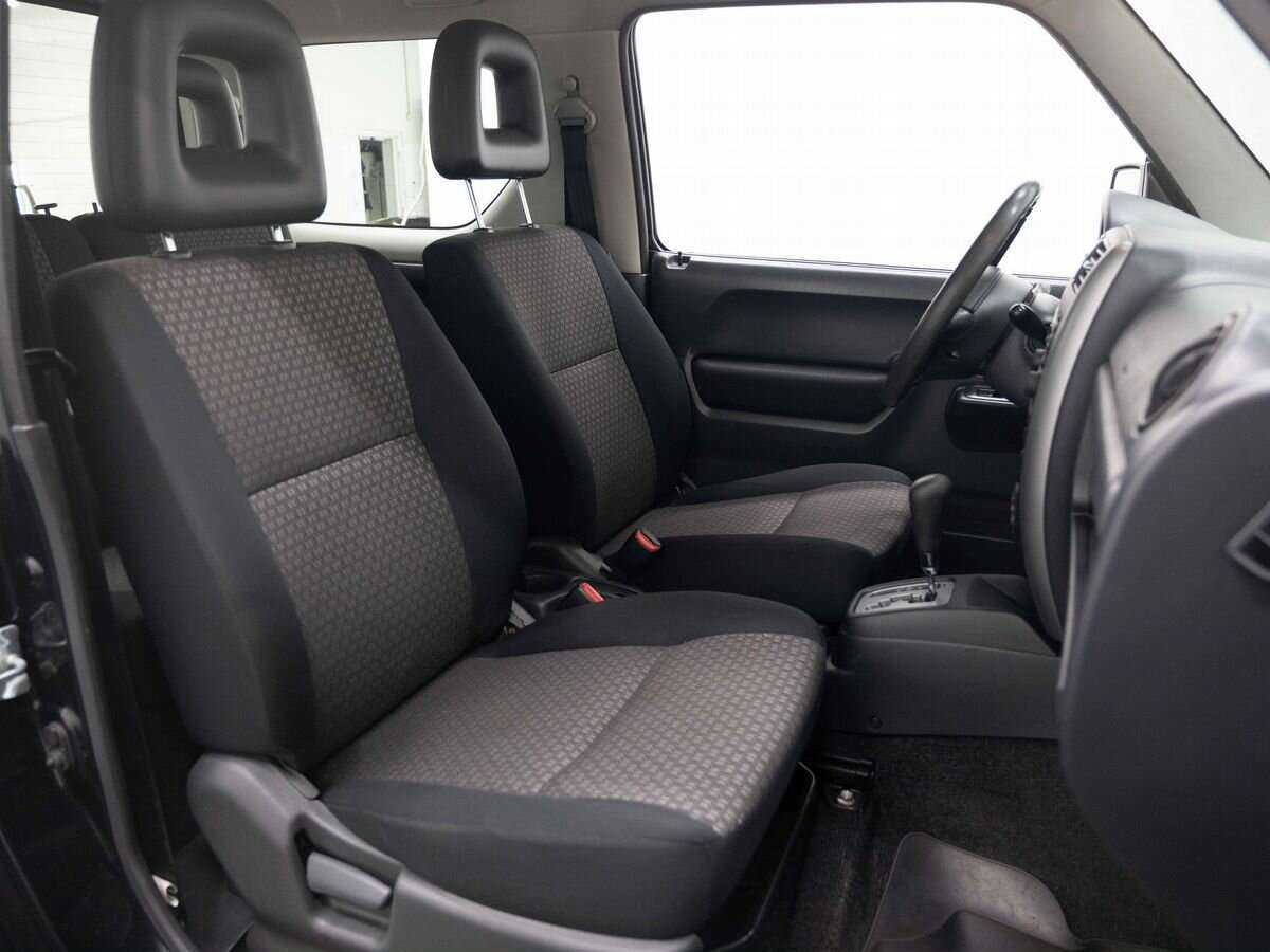 Suzuki Jimny с пробегом — 2012 год. Фото: #10