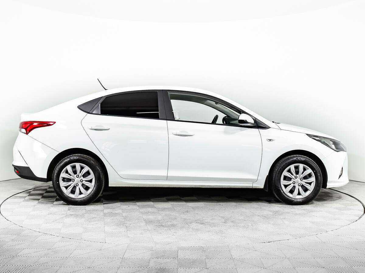 Hyundai Solaris с пробегом — 2020 год. Фото: #3
