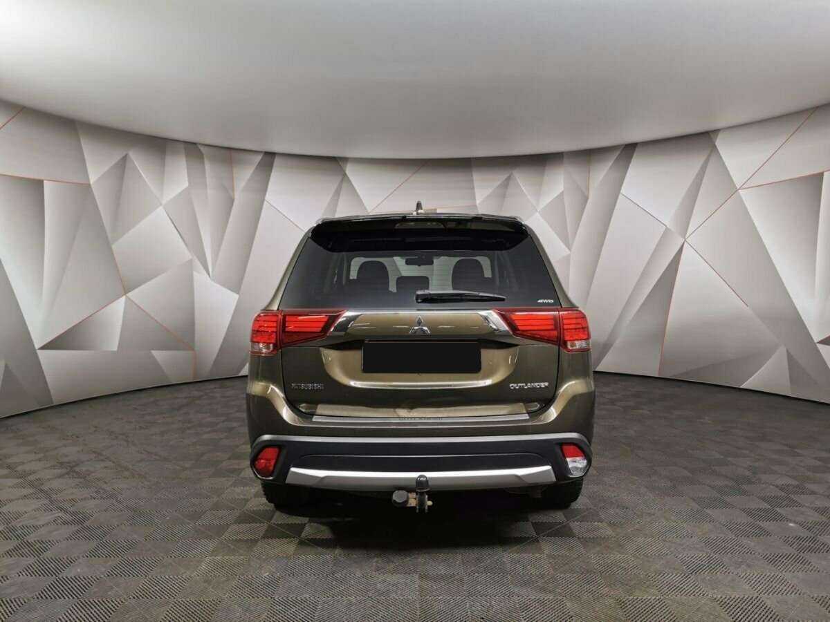 Mitsubishi Outlander с пробегом — 2018 год. Фото: #7
