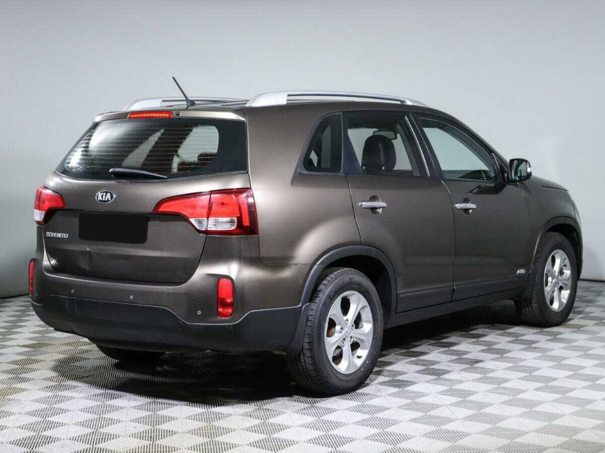 Kia Sorento с пробегом — 2015 год. Фото: #4