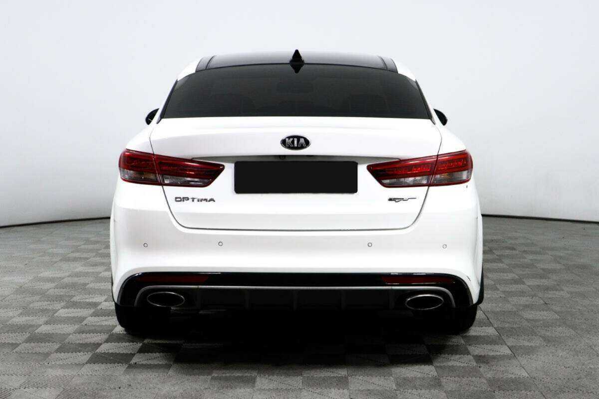 Kia Optima с пробегом — 2017 год. Фото: #5