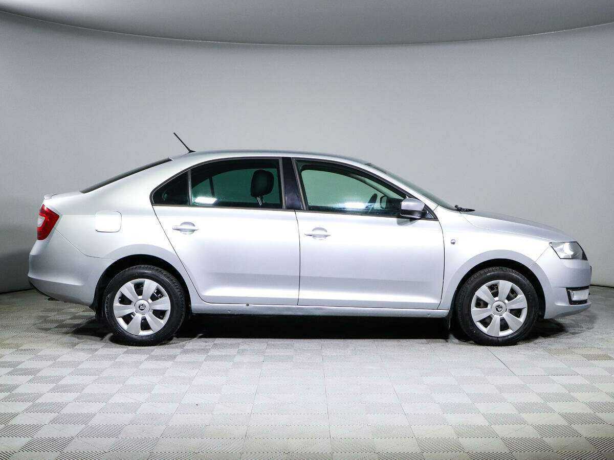 Skoda Rapid с пробегом — 2016 год. Фото: #3