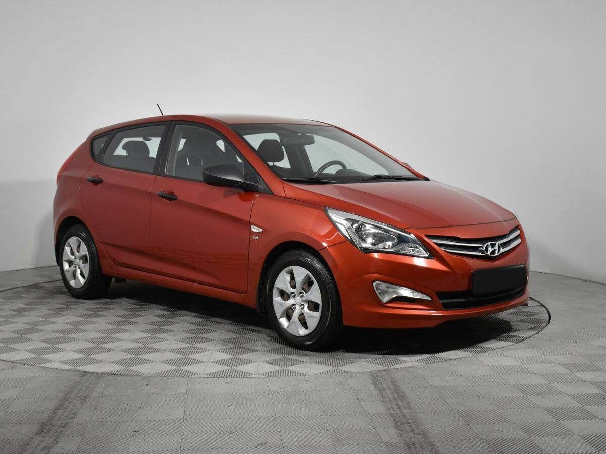 Hyundai Solaris с пробегом — 2014 год. Фото: #2